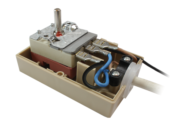 Прибор с выполненным подключением